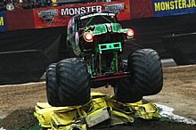 MONSTER JAM